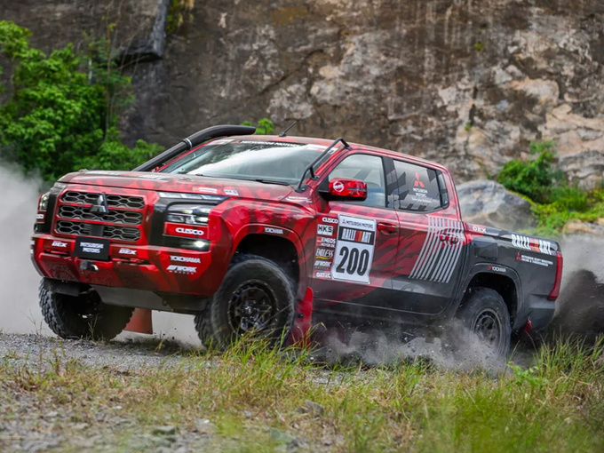 三菱2024款Triton定制版赛道版曝光造型比猛禽霸气-图2