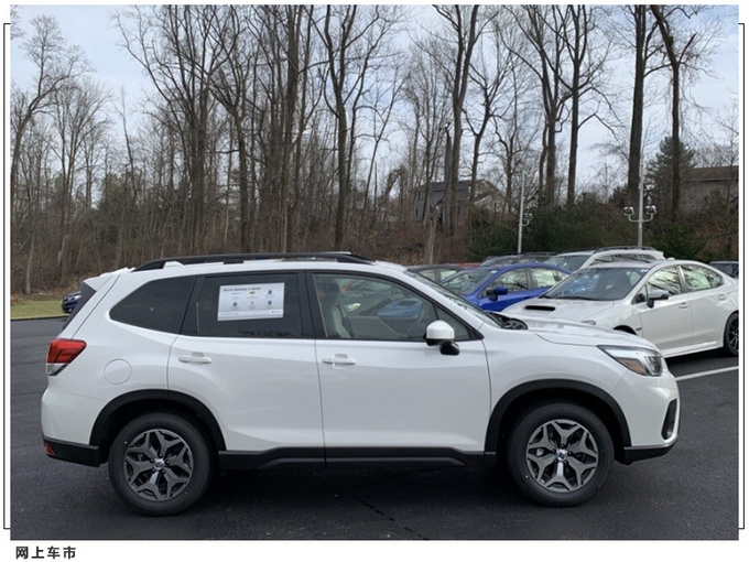 斯巴鲁新款森林人实拍 搭2.5L引擎/双色座椅-图3