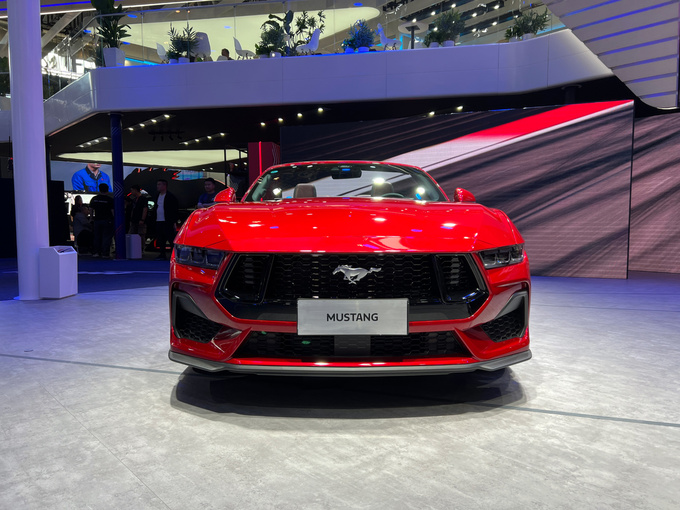 2024北京车展传奇再现全新福特Mustang敞篷版实拍体验-图4