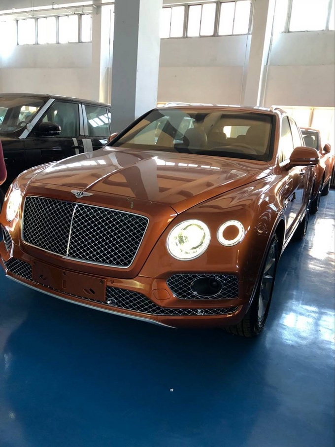2018款宾利添越火力全开 史上最豪华SUV-图4