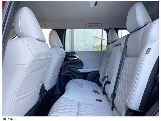 三菱新款欧蓝德实拍搭2.5L/外观内饰全面升级-图10