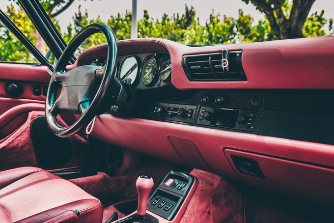 因为911有du !一个老男孩与他3辆911的故事-图13