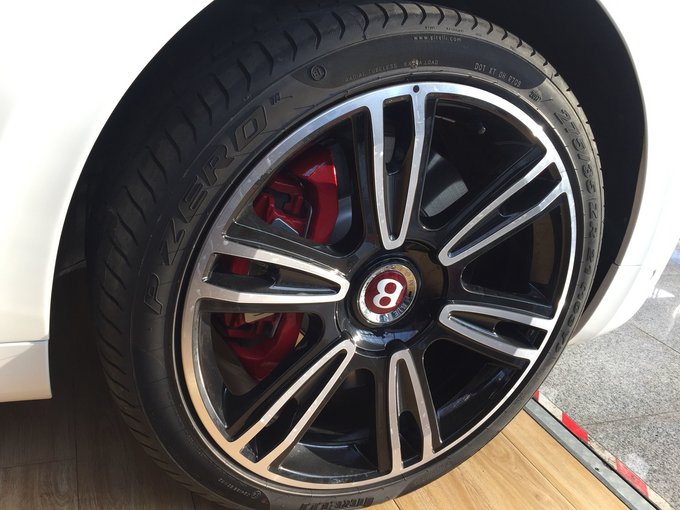 17款宾利飞驰V8S 四座最新配置底价促销-图11