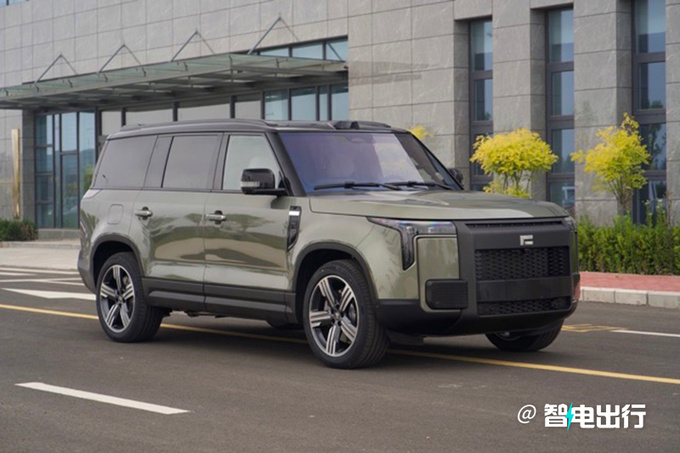 北汽全新SUV实拍曝光低配路虎卫士 定名石头01-图1