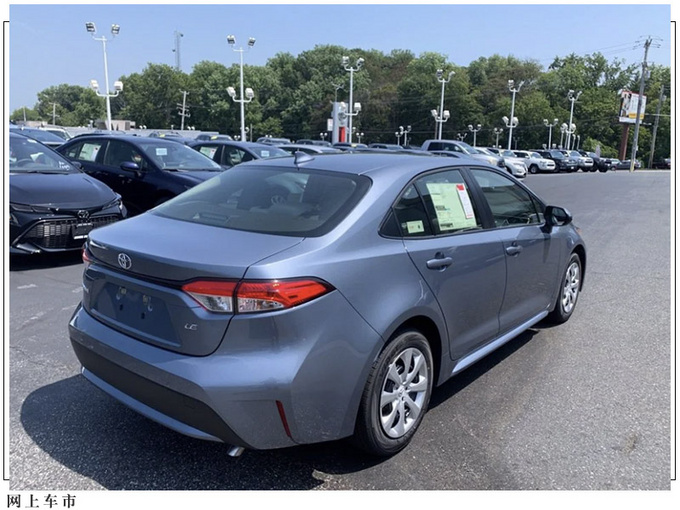 丰田新卡罗拉海外实拍搭1.8L引擎/内饰配置丰富-图3