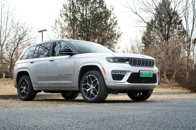 《豪华180》全新大切诺基4xe能否成为越野传奇的新篇章-图9