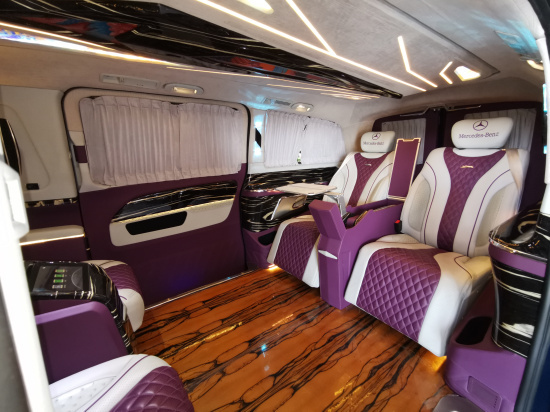 奔驰麦特斯加长版 荣耀升级装饰更显华贵-图9