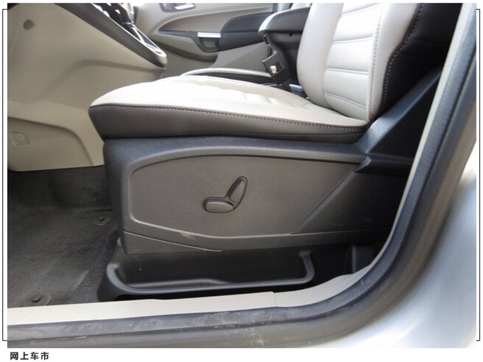 福特新款全顺实拍曝光搭2.0L+8AT/配置全面升级-图6