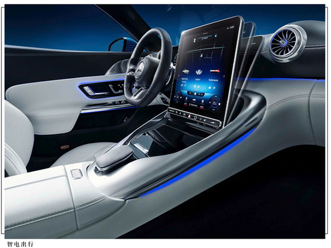奔驰全新SL内饰曝光2+2经典座椅布局/超大触摸屏-图2