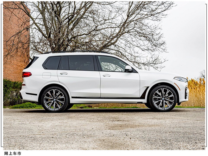 宝马全新旗舰X7 M50i实拍搭4.4T V8/尺寸媲美GLS-图4