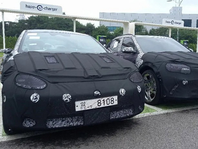 现代IONIQ 6内饰曝光搭电子后视镜/双色内饰-图1