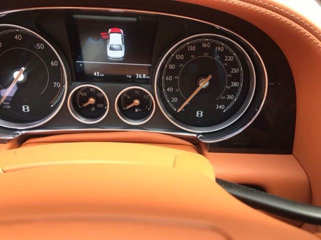 18款宾利飞驰4.0T 四座西装革履V8S优惠-图6
