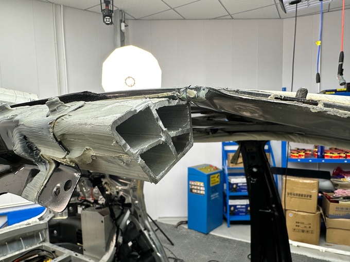 安全价值平权15万级家庭纯电SUV首选-图5