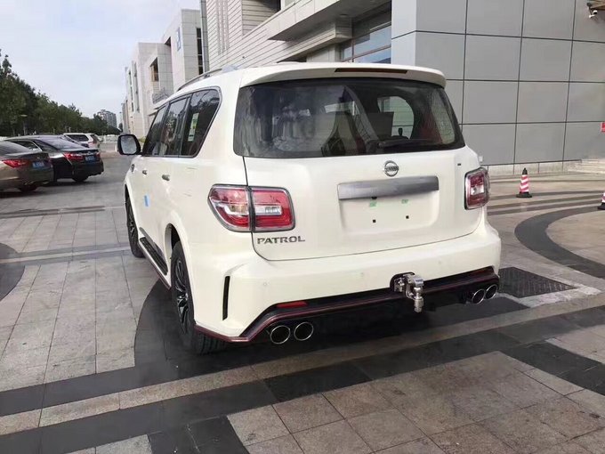 18款日产途乐Y62 最新款XE/SE版现车多台-图3