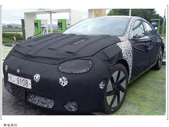 现代IONIQ 6内饰曝光搭电子后视镜/双色内饰-图2