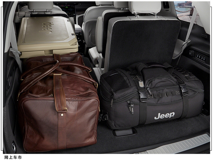 Jeep全新大切诺基L亮相 入门搭3.6升/三排座椅布局-图14