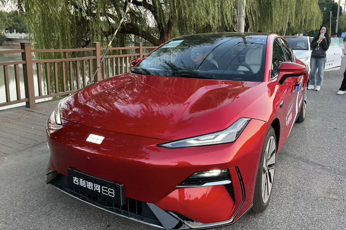 吉利银河E8或明年1月8日上市比比亚迪汉大一圈-图5