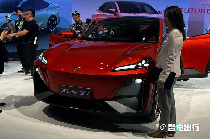 长安在泰国发布深蓝品牌更名DEEPAL 新车2天后上市-图1