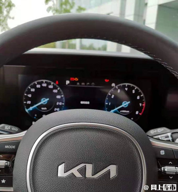 起亚国产嘉华街拍 8月5日上市 空间比大众巍然实用-图8