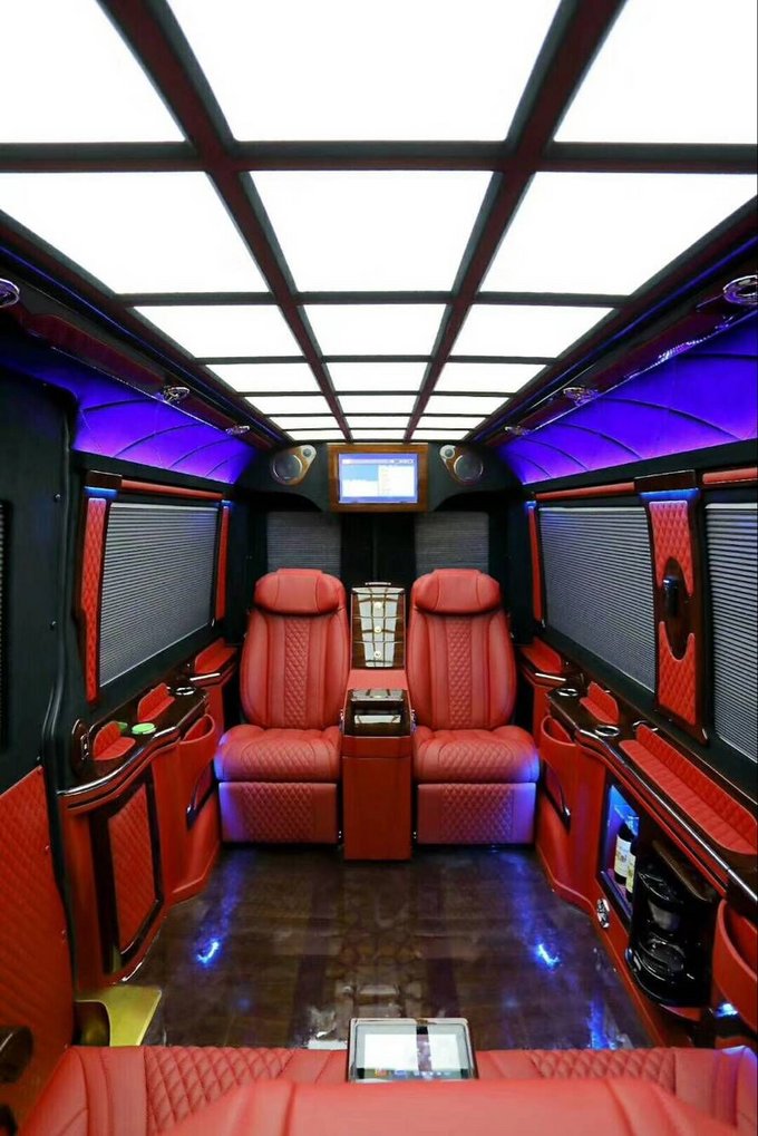 奔驰斯宾特颜值担当 高端商务加饰不加价-图11