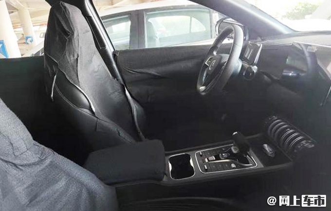 比亚迪元PLUS内饰曝光空间比元Pro大 或13万起售-图3