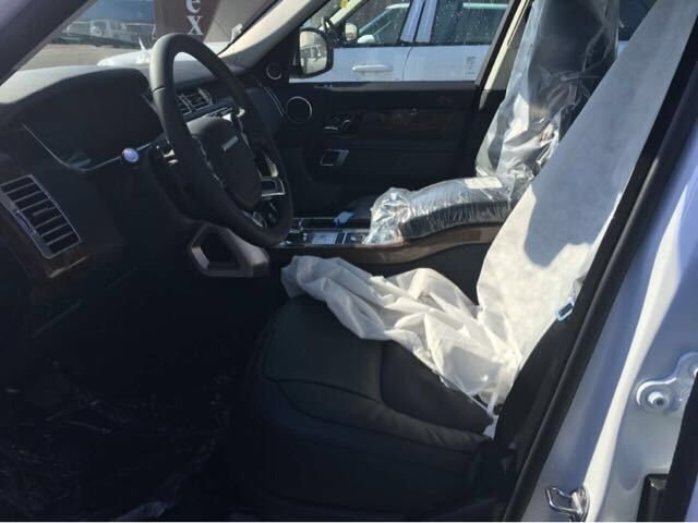 18款路虎揽胜行政精致内敛 解锁升级配置-图5