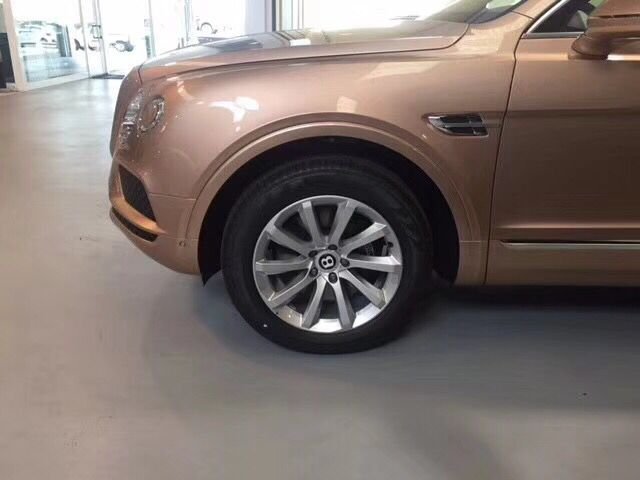 2018款宾利添越SUV 全国首台4.0汽油越野-图9