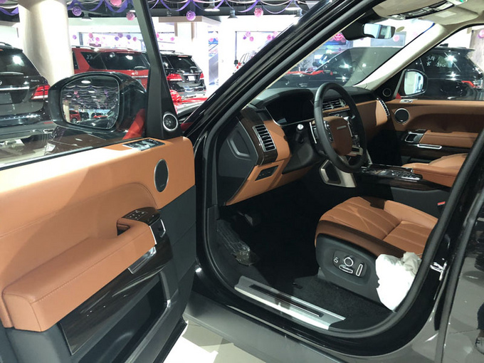 18路虎揽胜柴油创世3.0 短轴123万超便宜-图5