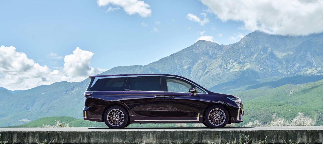 新岚图梦想家样样兼备 插混MPV才是出行首选-图1