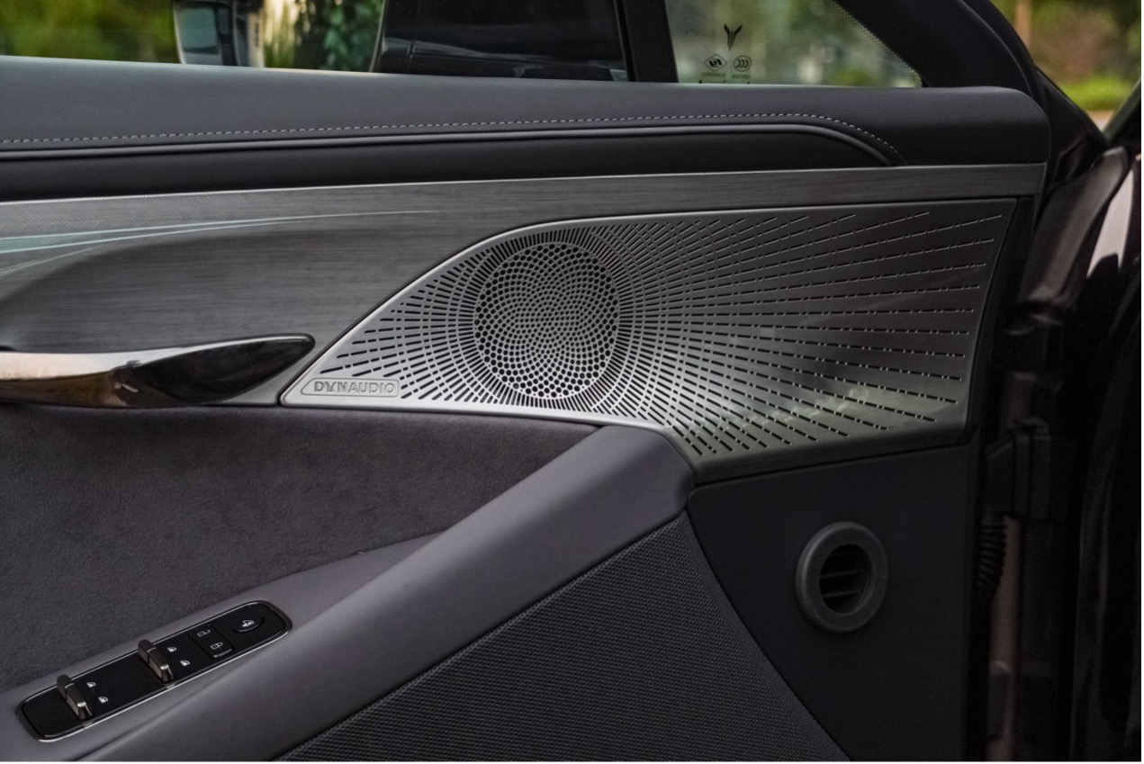 開創(chuàng)混動豪華新時代 嵐圖追光PHEV到底值不值-圖16