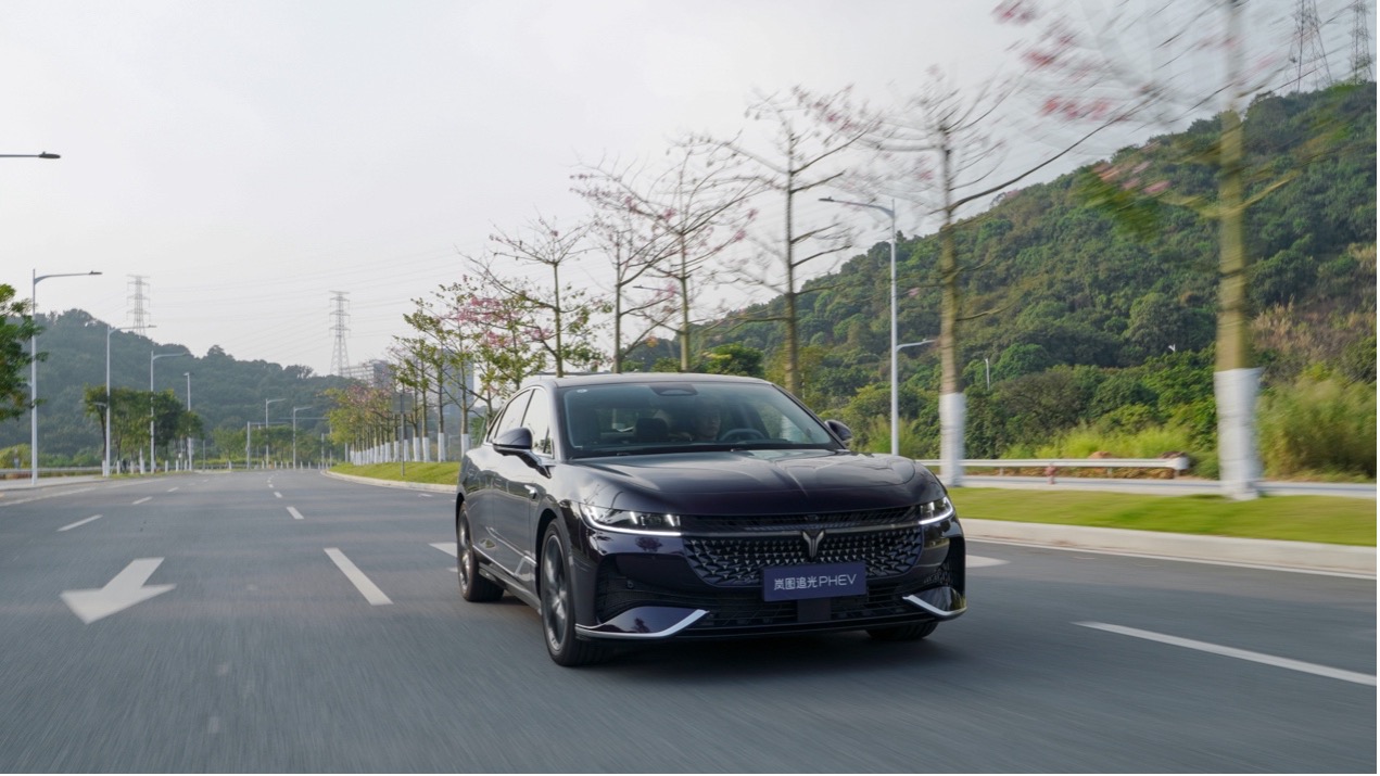 嵐圖追光PHEV稱王絕技真正的豪華是在看不見的地方下功夫-圖3