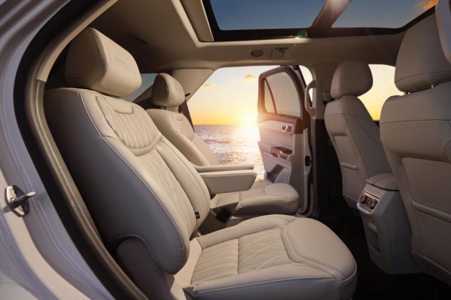 不到40万就能坐上百万级豪车这台车直接秒杀BBA-图5