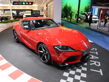 丰田 supra 红色