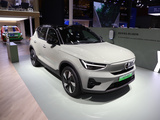 沃尔沃 XC40纯电 绿色