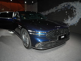 捷尼赛斯 G90  蓝色