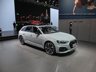 奥迪 rs4 水泥灰