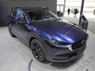 马自达 CX-30 蓝色