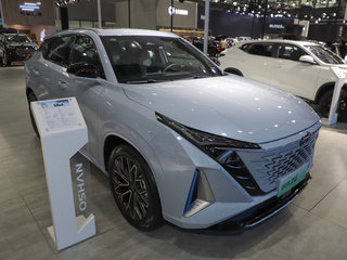 长安 欧尚 Z6 IDD 蓝色