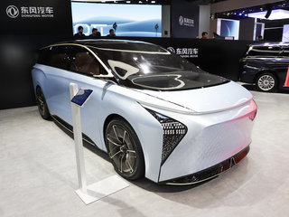 东风风行MPV概念车 银色