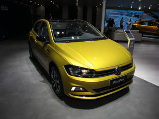 大众 POLO PLUS 金色