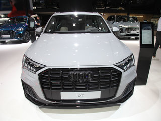 奥迪 Q7 灰色