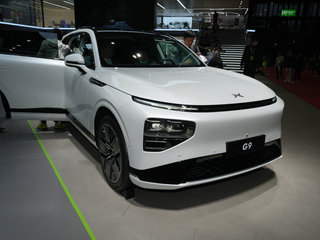 小鹏G9 白色