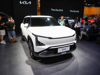 起亚 EV5 白色