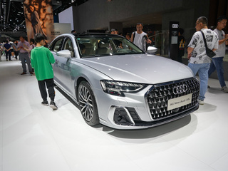 奥迪 All New A8L 银色