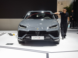 兰博基尼 URUS S 灰色
