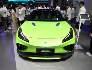 哪吒 GT 硬顶 绿色