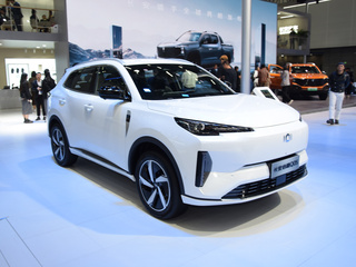 长安启源 Q05 白色