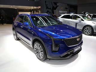 凯迪拉克 XT4 蓝色