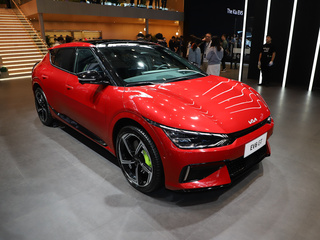 起亚 EV6 GT  红色