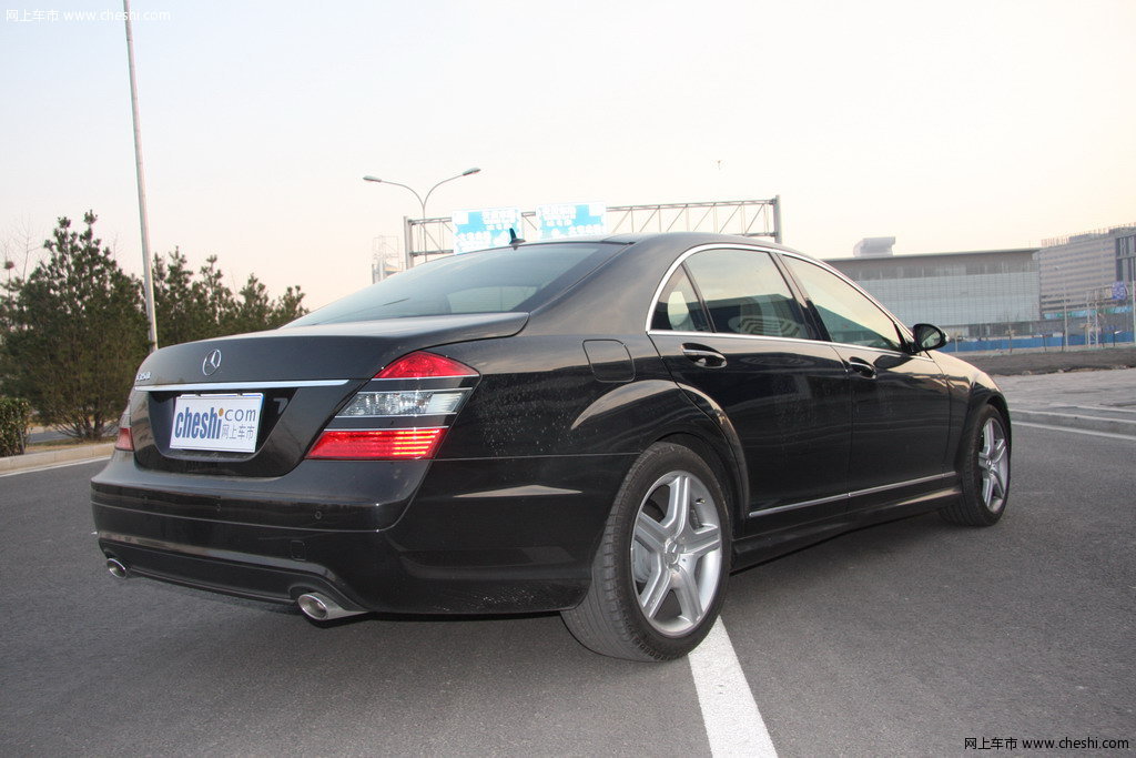 奔驰s级 2008款 s500 5.5l外观整体高清图片(18/26)